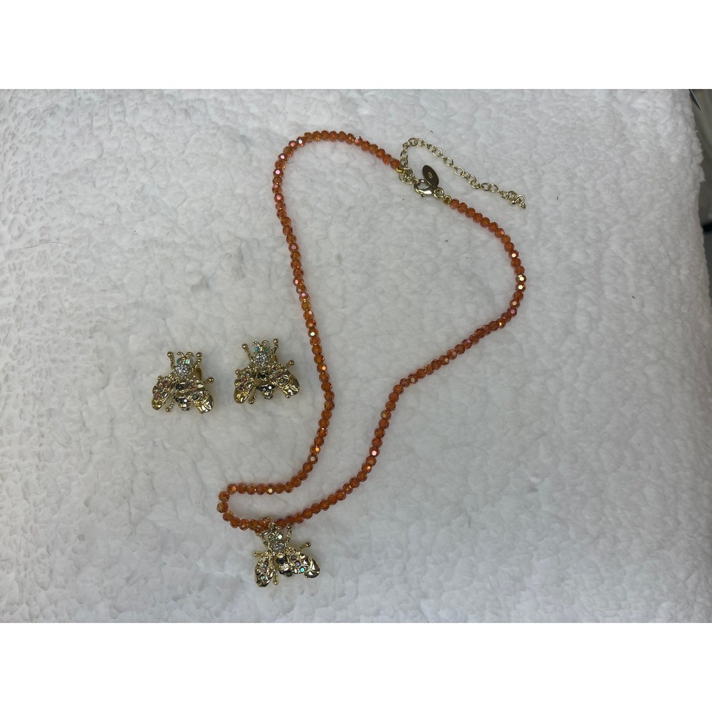 Bee Necklace With Clip On Earrings